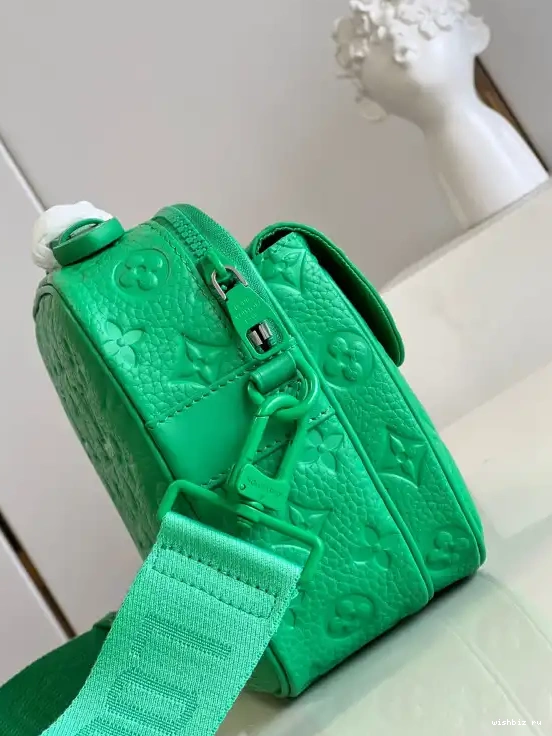 WIS MESSENGER VUITTON LOUIS S LOCK 0513